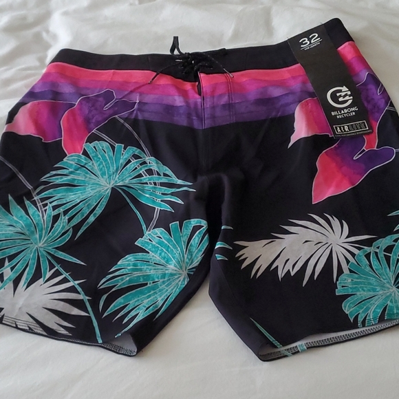Billabong boardshorts